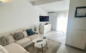 Front Beach Apartments - Attic